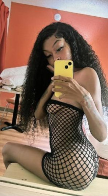 New in town⚡💦 Ur Petite Fantasy// INCALL SPECIALS.. 50% off ALL content & ft shows