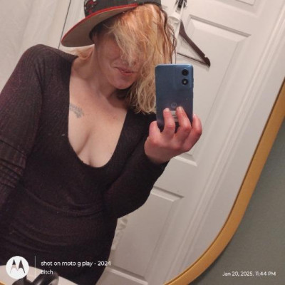 DADDIES LITTLE SECRET! IM JUST A SLUT WHO LOVED GETTING FUCKed and Deepthroating snd gargling dick, 👅🫦