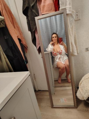 🔥MILF HOT WET TIGHT AND SQUIRTS 💦🔥CALL TO INQUIRE RATES 🔥