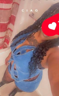 💕Zena zhuri💕provides💋elegance and charm