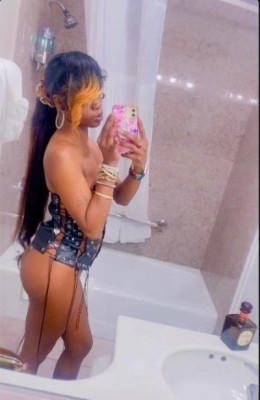 🧚🏼💦 Bac not for to long dnt miss the tightest experience yet YOUR SEX TOY 💫🪄