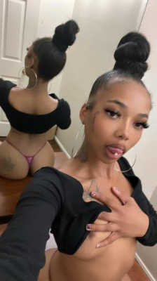 *** bouncy asssss , pretty face, petite 😍