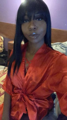 Hey Hey Hey 2 girl its yours favorite Bitch to fuck