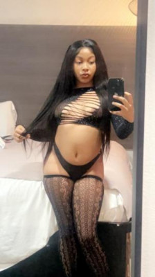 Full service available CUM GET THIS WET PUSSY DADDY 😍Ask about my bbj 🤤special sloppy wet 💦throat daddy come now IM IN LAKEWOOD