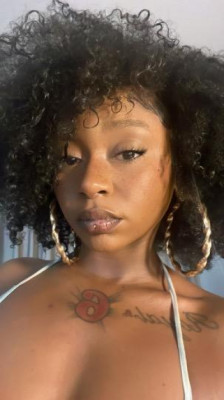 Come & get some real chocolate before valentines day 😍 🍫 Incall Outcall Facetime Shows & Content ⭐⭐⭐⭐⭐