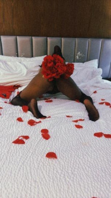 NEW IN TOWN HAPPY ❤ DAY MS.CHANEL HERE TO HAVE A GOOD TIME