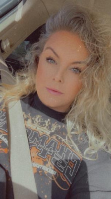 Thick Blonde Bombshell (OUTCALLS ONLY)