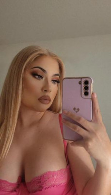 Pretty & Petite 🎀🌙💕