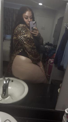 New In Town ** Exotic 5'11 White Girl ***