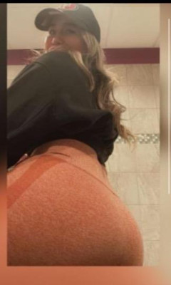 hi come and see me and enjoy a lovely massage with a happy ending 🍑🫦🇨🇴🔥