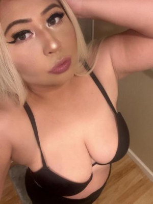 big booty blonde🍑 💦outcalls 🚙 Available now⏰