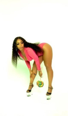 the perfect playmate. lets hang out 💋🤫 &hellip;.𝒰𝓁𝓉𝒾𝓂𝒶𝓉𝑒 𝒮𝒶𝓉𝒾𝓈𝒻𝒶𝒸𝓉𝒾𝑜𝓃 &hellip;.!