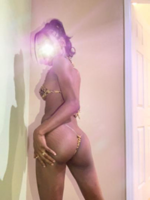 OUTCALLS!!! Discreet, REAL Petite, CHOCOLATE🍫 TREAT!!