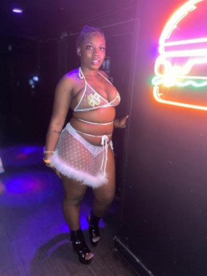 YOUR FAVORITE MESS MAKER 💦💦