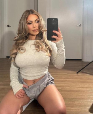 your dreamgirl ❤i wanna please you💗 ask about my specials