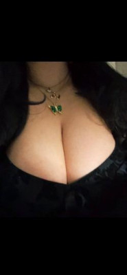 SEXY THICK LATINA 💋