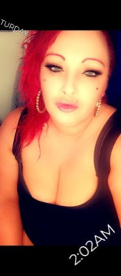 im playing with my pussy waiting for your big dick daddy! come fuck me