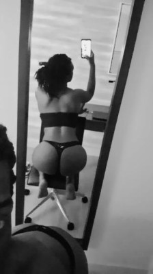 A Petite Chocolate Treat Ready To Meet 🫦🍫💦🥰Available 24/7