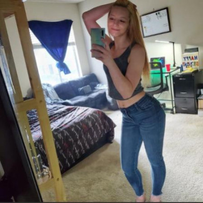 Older mom 30 y/o Naughty Sexy, Let's Party!