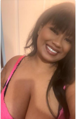 🫦 ride the wave in my BBW ocean. 🌊 Blasian Latina with tsunami punani ☂bring your umbrella 💋👅