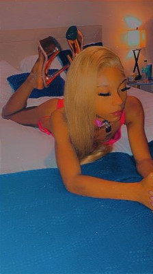 DONT BE TOO SHY☺ TO SAY HI 👋 4"10 HT📏 115 LBS🏋♀🍑 TINY FREAK 💦😍 INCALL/ OUTCALL📲