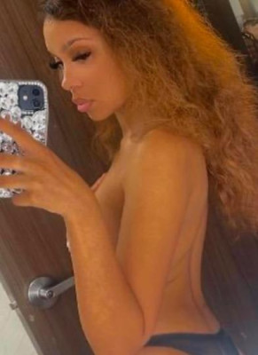 Hosting 😍😍😍😍 Let's Hangout