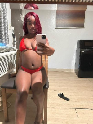 ⚠slippery when wet ⚠ PRETTY PETITE CHOCOLATE TREAT 👅