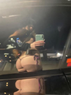 Not in Town for Long! Petite & Creamy 🍨🍦 Don't Miss Your Chance to Play in this Dollhouse! 🌸🪄