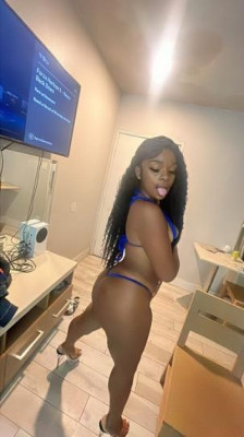 Come have fun with your favorite Belizean Princess🇧🇿👸🏽