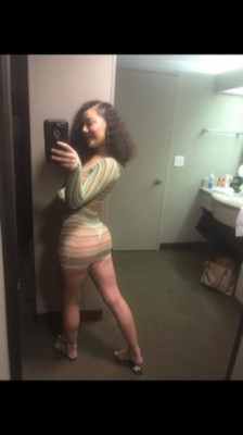 CURLY HAIR CUTIE 💞