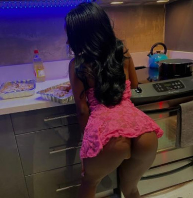 (NO BLACK MEN UNDER 55) Facetime show $50