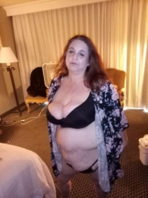 HUMP DAY💜STRESS RELIEVR😉WARM AND SAFE LOCATION IM READY TO PLAY 🤪TRUE GUMMY EXPERIENCE 😻Lets get Naughty TOGETHER