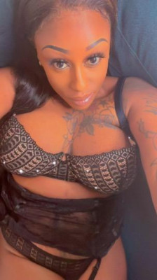 ✅ EXOTIC F CUP BEAUTY Hosting in PALM DESERT