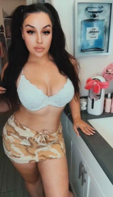 Super Hot European Girl Next Door