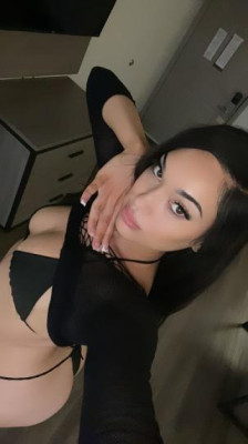 petite & sexy