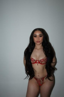 4 Foot 9 latin middle eastern bombshell 😍💦100% Real No Catfish Facetime Verification Available💋