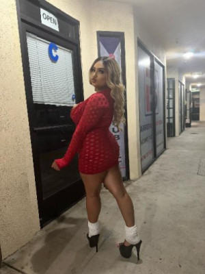 Freaky busty colombian 😝ask about my ft shows 👅😉