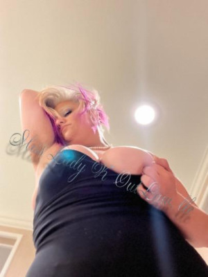 - Miss Lady K OutLaw at your service. CUM say hi 💦💥