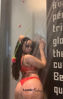 🦋 ( And the Eagles take the Super Bowl ) Come on lets celebrate, your sloppy 👅👑Princess is waiting!