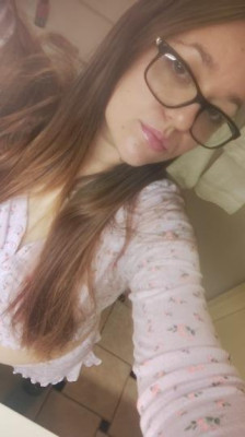 Hello Fellas🤩I'm Ready To Have Some Hot Fun💦🍆 40 FT calls🌹 Love to Suck you Dry 👅