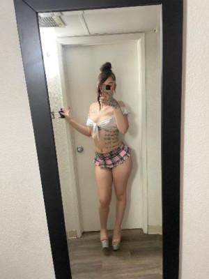 Come Play With a Creamy Wet 💦 Petite 🫦Big Booty 🍑 Freaky Girl ⏰HERE LIMITED TIME ONLY⏰