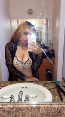 sexy snow bunny ❄ come have fun baby