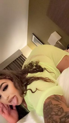 Welcome to my world 🌎 make me your naughty bazbygirl💦😍🍑💦 OUTCALL & CARPLAY🫦 READY NOW!! TEXT ME