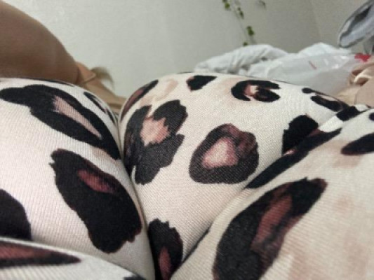 bust your nut to my live videos daddy