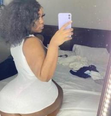 Your Thick Chocolate Treat🌟🍯 🍭SWEET & curvy Goddess 🍭💕 100% REAL ✅ Incalls , outcall