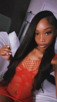 Creamy Petite Ebony OUTCALLS only 💦🥂