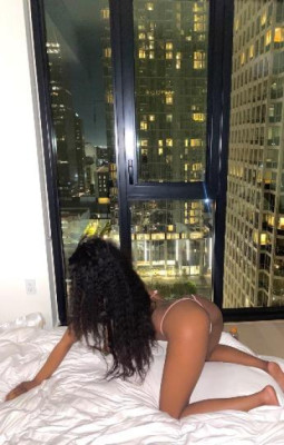 HIGH CLASS BOMBSHELL 😍 DOLLIE B CREAMIN 🥥 PRETTY HOT CHOCOLATE FANTASY 🫦 UPSCALE INCALL 🎀 AVAILABLE NOW 💣 24/7 OUTCALL&rsquo;S 💐 THE ONE 💋